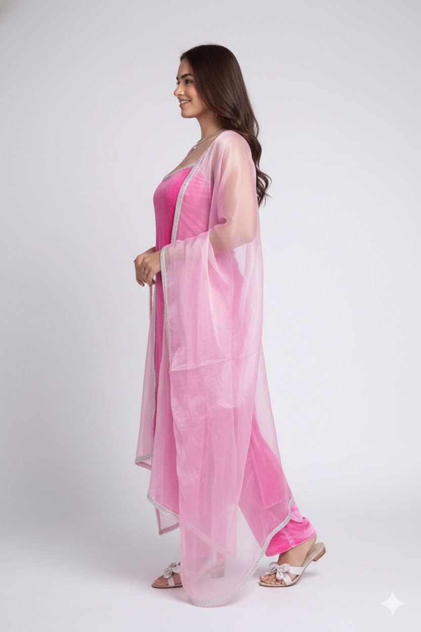 Gulnaar Velvet Set