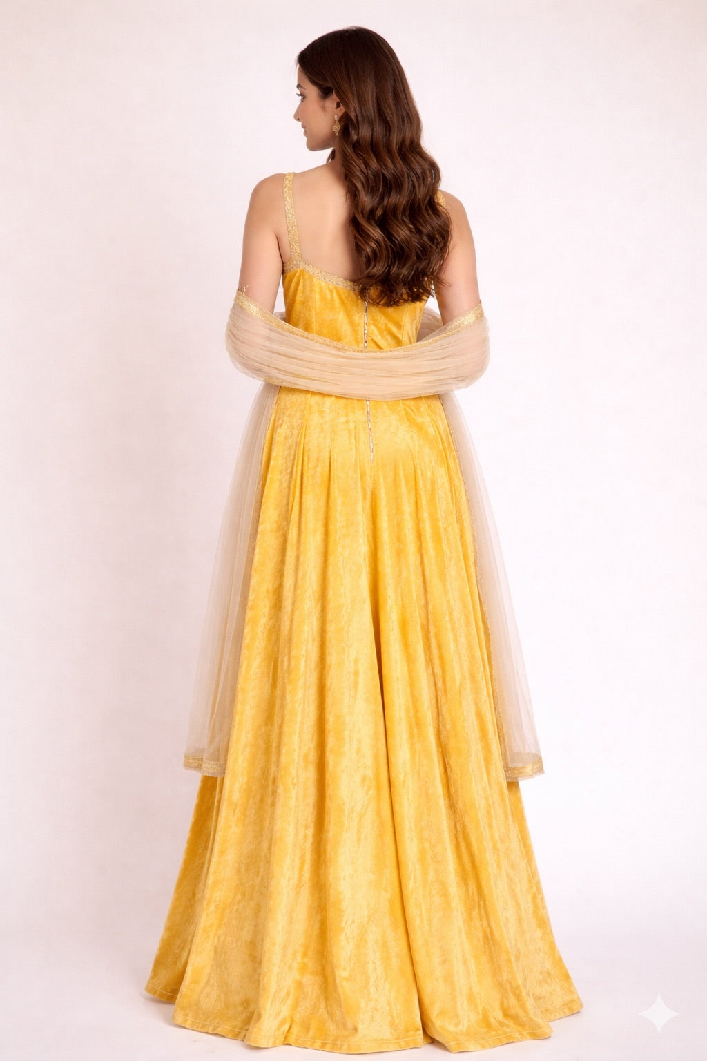 Sunheri Noor Velvet Anarkali Set