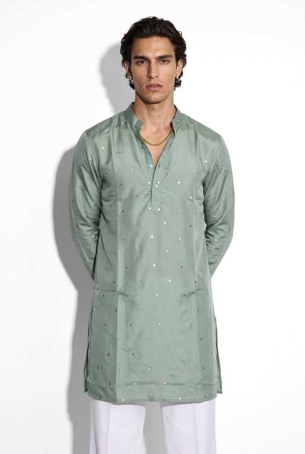 Moti Pista kurta
